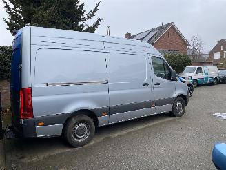 krockskadad bil bedrijf Mercedes Sprinter 3151.9  CDi L2 WB 367 cm Pro HD 2024/5