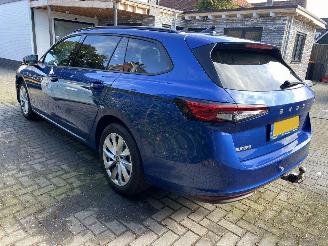 uszkodzony samochody osobowe Skoda Superb Mild Hybrid 1.5 TSi MHEV Business Edition Automaat Kombi 2025/6