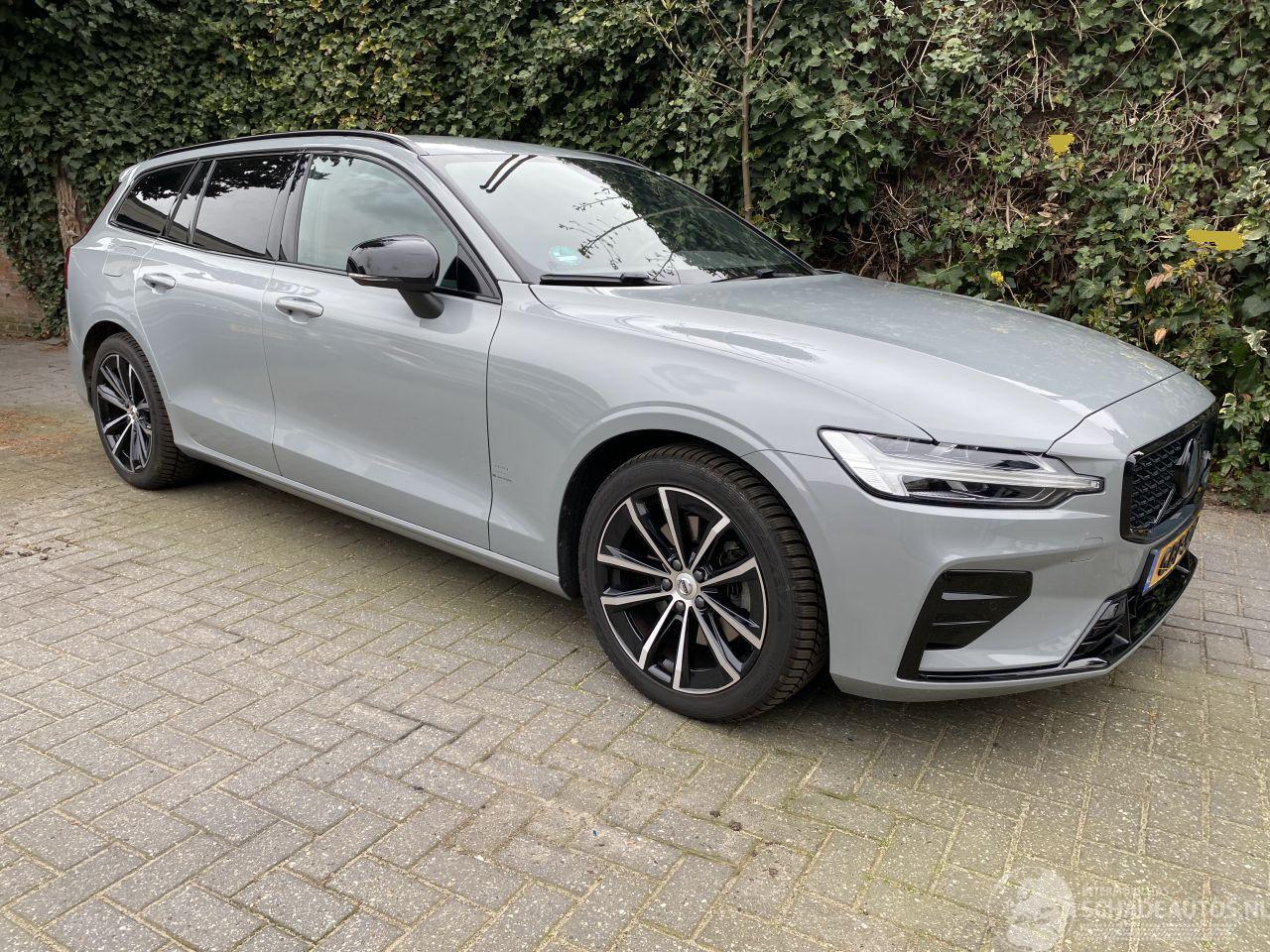 Volvo V-60 2.0 B4 Plus Bright Mild Hybrid