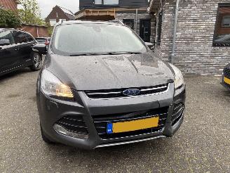 Ford Kuga Auto is GERESERVEERD 1.5 titanium picture 3
