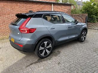 krockskadad bil auto Volvo XC40 Recharge Core 70 KWh 2022/11