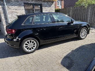 Schadeauto Audi A3 Automaat SPORTBACK 1.2 TFSI Attraction 5drs 2014/4