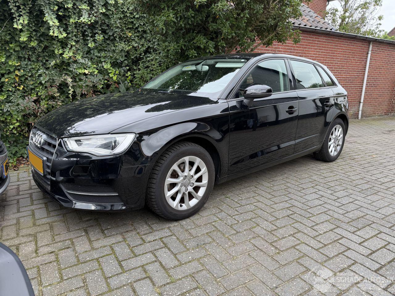 Audi A3 Automaat SPORTBACK 1.2 TFSI Attraction 5drs vaste prijs