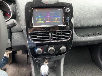 Renault Clio Estate 0.9 TCe Limited picture 34