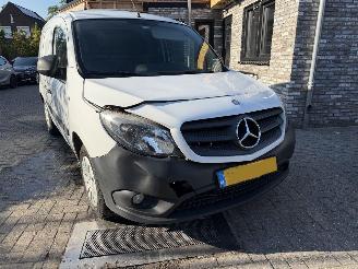 damaged commercial vehicles Mercedes Citan 108 CDi BlueEfficiency vaste prijs 2018/8