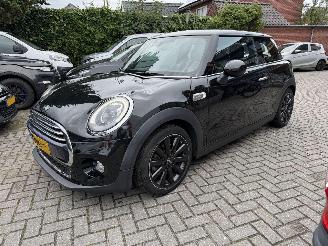 uszkodzony samochody osobowe Mini Cooper Automaat 1.5 Chilli/Mary-Lebone Vaste Prijs alleen zakelijke verkoop. 2016/9