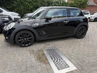 krockskadad bil auto Mini Cooper Automaat 1.5 Chilli/Mary-Lebone Vaste prijs 2016/9