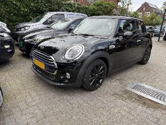 krockskadad bil auto Mini Cooper Automaat 1.5 Chilli/Mary-Lebone Vaste prijs 2016/9