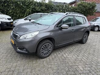 Schadeauto Peugeot 2008 Automaat 1.2 PureTech Blue Lion 2016/4