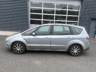 Ford S-Max 2.5 Turbo / 7 persoons picture 2