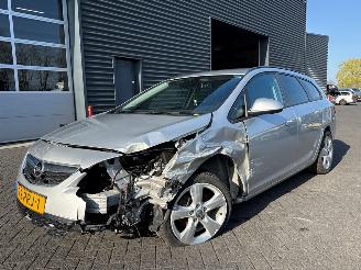 Auto incidentate Opel Astra SPORTS TOURER 1.6 Turbo 16V Combi/o  Benzine 1.598cc 132kW (179pk) 2011/3