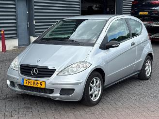 škoda osobní automobily Mercedes A-klasse 1.5 A-150 3-Drs. Hatchback 2Dr Benzine 1.498cc 70kW (95pk) FWD 2005/4