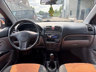 Kia Picanto 1.0 12V Hatchback  Benzine 999cc 45kW (61pk) FWD picture 12