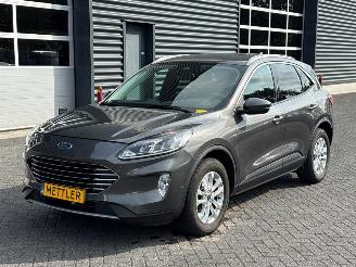 damaged passenger cars Ford Kuga 1.5 EcoBoost 12V 120 SUV  Benzine 1.496cc 88kW (120pk) FWD 2022/2