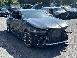 Auto incidentate BMW i5 BMW I5 M60 442 KW (601 PK) xDrive 84 kWh panoramadak, carplay, 360 camera 2023/10