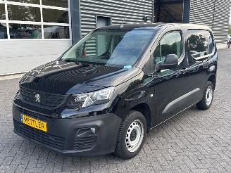 skadebil bedrijf Peugeot Partner 1.5 BlueHDi 75 Bestel  Diesel 1.499cc 55kW 2019/10