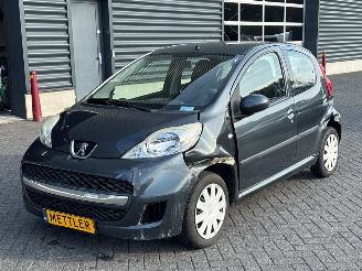 Schadeauto Peugeot 107 1.0 12V Hatchback  Benzine 998cc 50kW (68pk) FWD 2010/5