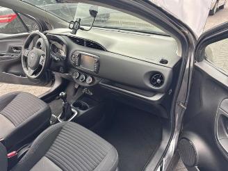 Toyota Yaris Yaris III (P13), Hatchback, 2010 / 2020 1.5 16V Dual VVT-iE picture 16