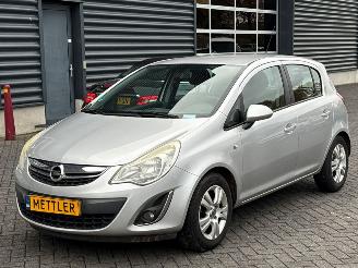 krockskadad bil auto Opel Corsa 1.2 16V Hatchback  Benzine 1.229cc 63kW (86pk) FWD 2011/5