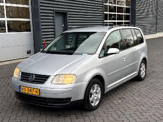 Avarii autoturisme Volkswagen Touran 1.6 FSI 16V MPV  Benzine 1.598cc 85kW (116pk) FWD 2003/6