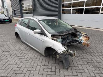 Vrakbiler auto Ford Focus Focus 3, Hatchback, 2010 / 2020 1.6 EcoBoost 16V 2012/6