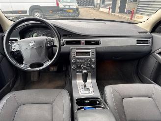 Volvo V-70 2.4 D 20V Combi/o  Diesel 2.401cc 120kW (163pk) FWD picture 13
