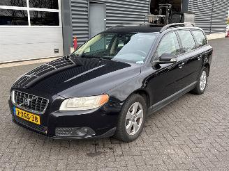 Volvo V-70 2.4 D 20V Combi/o Diesel 2.401cc 120kW (163pk) FWD 2008/4