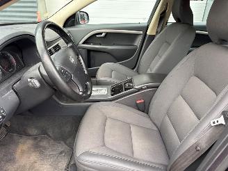 Volvo V-70 2.4 D 20V Combi/o  Diesel 2.401cc 120kW (163pk) FWD picture 11