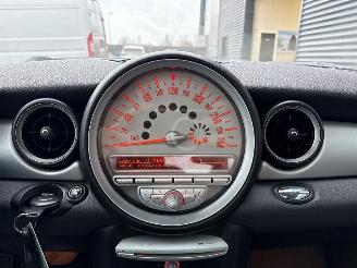 Mini Cooper 1.6 16V Cooper Hatchback  Benzine 1.598cc 88kW (120pk) FWD picture 13