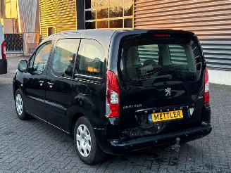 Peugeot Partner 1.6 16V Phase 1 MPV  Benzine 1.587cc 80kW (109pk) FWD picture 3