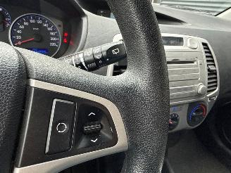 Hyundai I-20 1.2i 16V Hatchback  Benzine 1.248cc 57kW (77pk) FWD picture 15