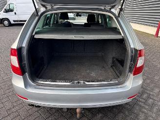 Skoda Superb 1.6 TDI Combi/o  Diesel 1.598cc 77kW (105pk) FWD picture 9