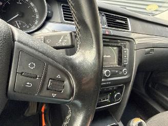 Skoda Superb 1.6 TDI Combi/o  Diesel 1.598cc 77kW (105pk) FWD picture 16