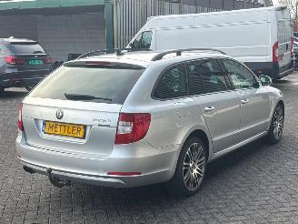 Skoda Superb 1.6 TDI Combi/o  Diesel 1.598cc 77kW (105pk) FWD picture 5