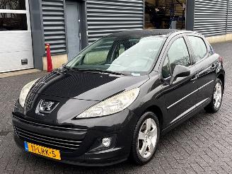 skadebil auto Peugeot 207 1.6 16V VTRi Hatchback  Benzine 1.598cc 88kW (120pk) FWD 2010/7