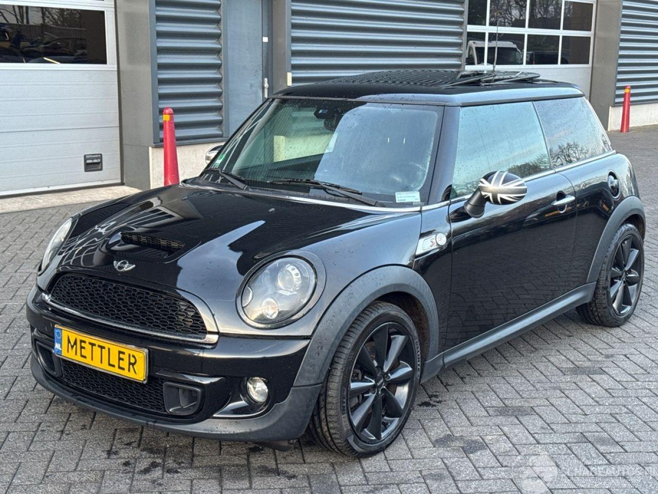Mini Cooper S 1.6 16V Cooper S Hatchback  Benzine 1.598cc 135kW (184pk) FWD