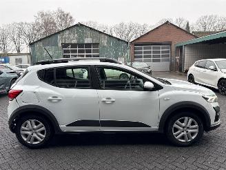 Dacia Sandero 1.0 TCe 90 12V Hatchback  Benzine 999cc 67kW (91pk) FWD picture 6