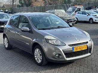 Renault Clio 1.2 16V 75 Hatchback  Benzine 1.149cc 55kW (75pk) FWD picture 7