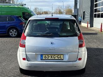 Renault Scenic 1.6 16V MPV  Benzine 1.598cc 82kW (111pk) FWD picture 4