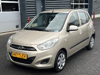 krockskadad bil auto Hyundai I-10 1.2i 16V Hatchback  Benzine 1.248cc 63kW (86pk) FWD 2011/5