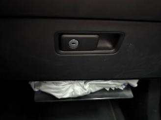 Porsche Taycan 79/84 kWh Sedan 4Dr Elektrisch 280 (381pk) picture 32