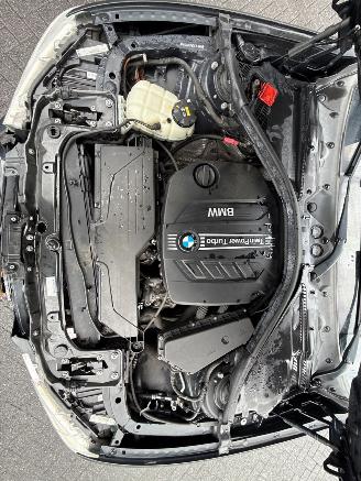 BMW 3-serie 320d 2.0 16V Combi/o  Diesel 1.995cc 135kW (184pk) RWD picture 29