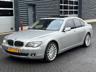 Unfallwagen BMW 7-serie 760i 6.0 V12 48V Sedan 4Dr Benzine 5.972cc 327kW (445pk) RWD 2005/8