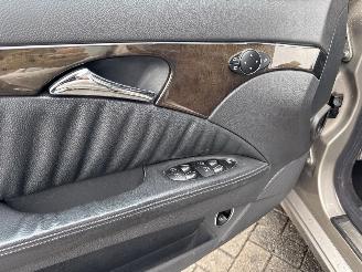 Mercedes E-klasse 3.2 E-320 CDI 24V Sedan 4Dr Diesel 3.222cc 150kW (204pk) RWD picture 23