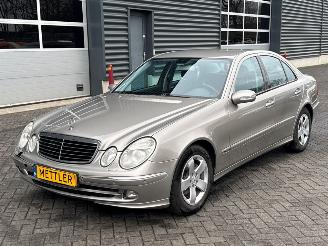 Avarii autoturisme Mercedes E-klasse 3.2 E-320 CDI 24V Sedan 4Dr Diesel 3.222cc 150kW (204pk) RWD 2005/1