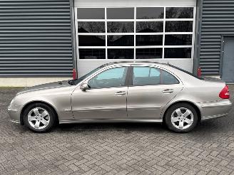 Mercedes E-klasse 3.2 E-320 CDI 24V Sedan 4Dr Diesel 3.222cc 150kW (204pk) RWD picture 2