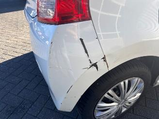 Suzuki Alto 1.0 12V Hatchback 4Dr Benzine 996cc 50kW (68pk) FWD picture 20