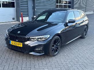 krockskadad bil auto BMW 3-serie 330i 2.0 TwinPower Turbo 16V Combi/o  Benzine 1.998cc 190kW (258pk) RWD 2019/11