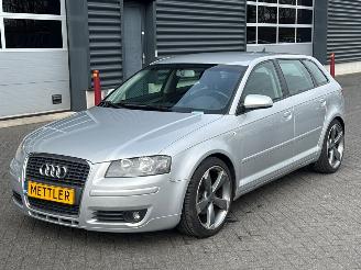 Damaged car Audi A3 2.0 FSI 16V Hatchback 4Dr Benzine 1.984cc 110kW (150pk) FWD 2005/7