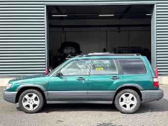 Subaru Forester 2.0 16V X SUV picture 2